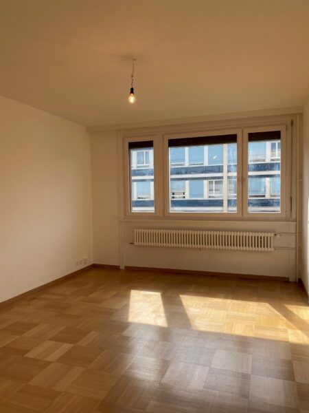 Photo 4 of the property 460030-2698