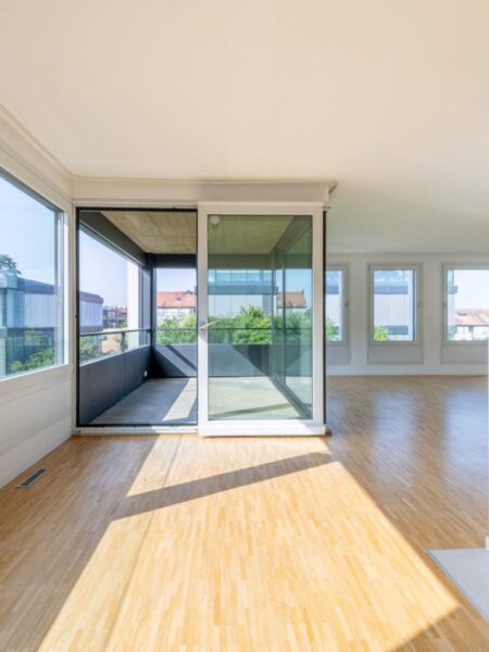 Photo 3 of the property AVTN