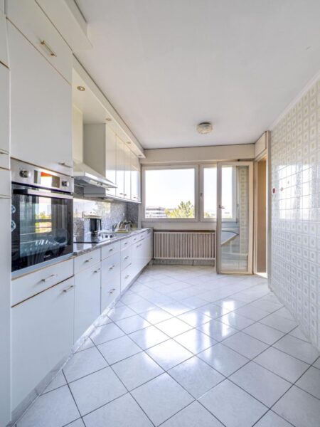 Photo 4 of the property AGBU