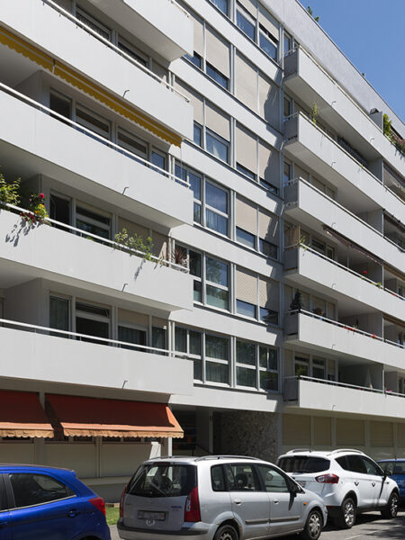 Photo 2 of the property 400030-2497