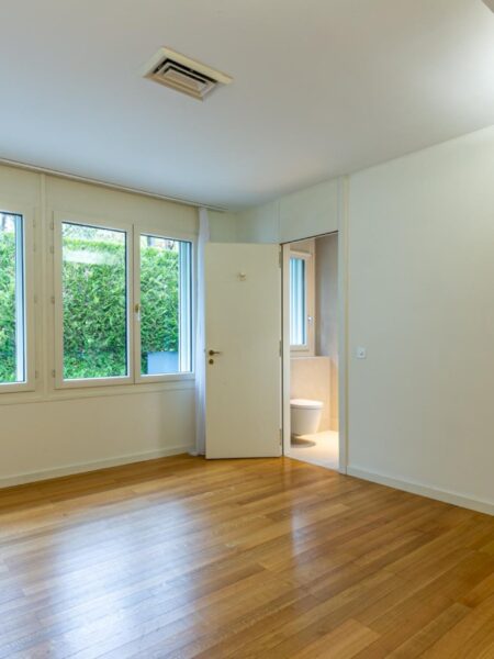 Photo 8 of the property MCBFL