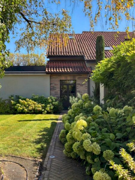 Photo 2 of the property MCM