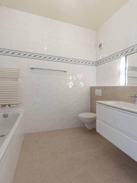 Photo 9 of the property 2650.450020