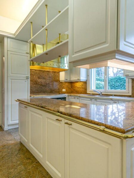 Photo 5 of the property 1370.400100