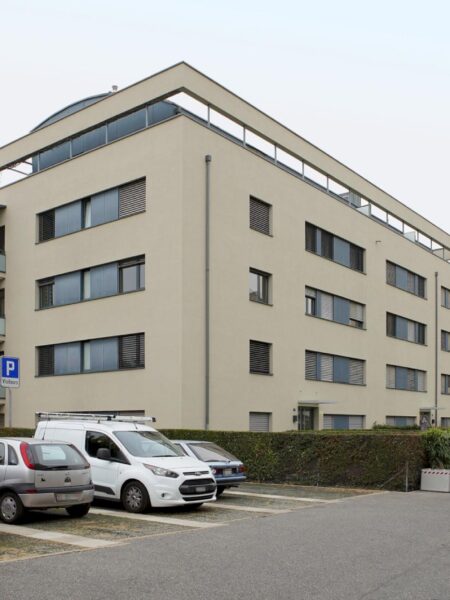 Photo 2 of the property 7673.440010