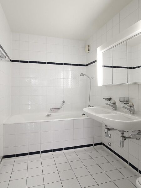 Photo 6 of the property 1309.420010