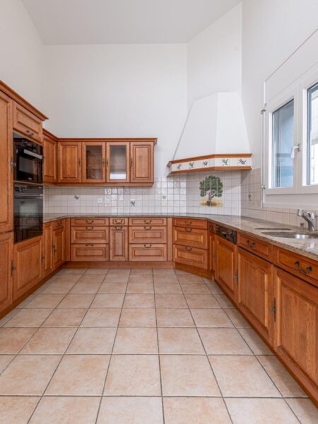 Photo 2 of the property 7673.440010