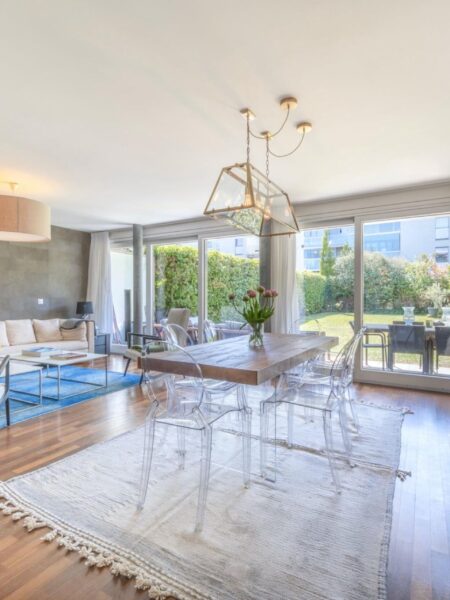 Photo 1 of the property AVB