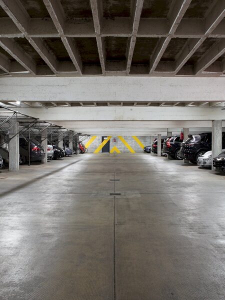 Photo 4 of the property 100040-0070