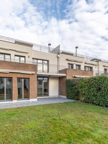 Photo 3 of the property 1152.400010