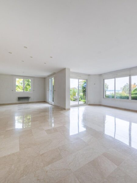 Photo 2 of the property MAND