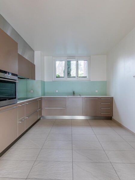 Photo 8 of the property 1152.400010