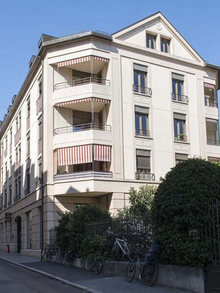 Photo 2 of the property 211150-0571