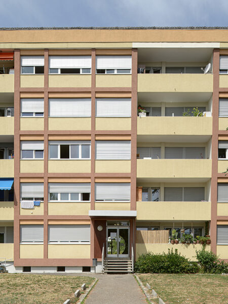 Photo 2 of the property 400040-2640