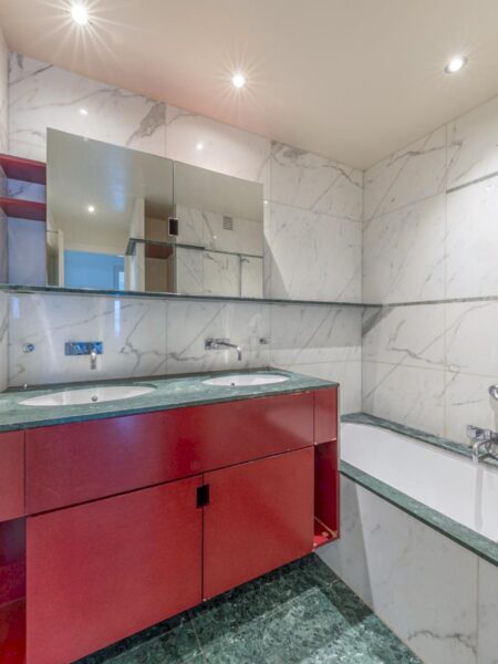 Photo 9 of the property 0083.420010