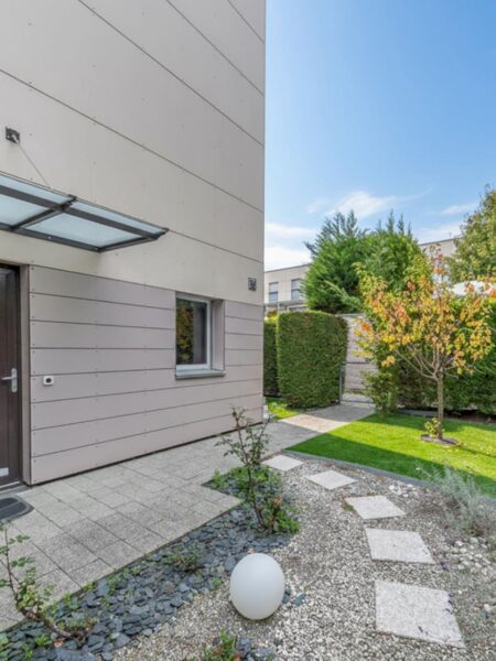 Photo 1 of the property MME