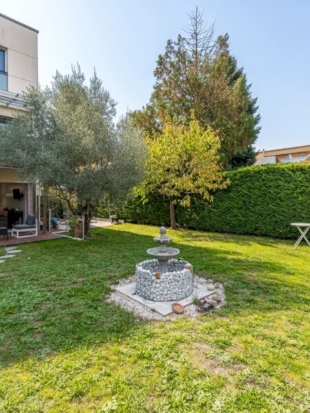 Photo 7 of the property MME