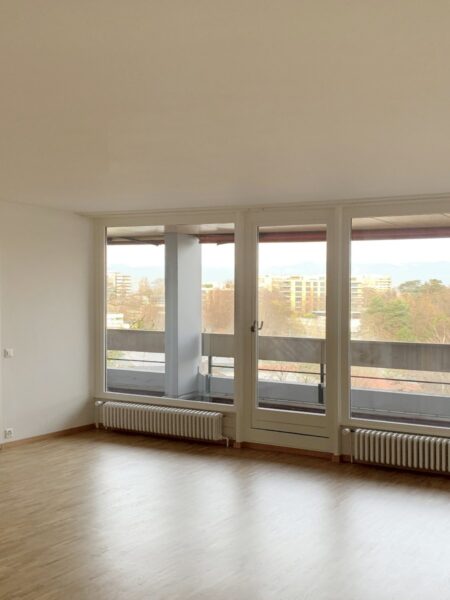 Photo 1 of the property 450020-0033