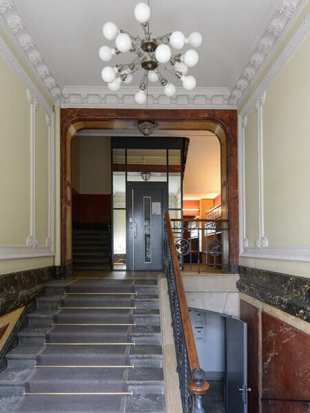 Photo 2 of the property 7404.410010