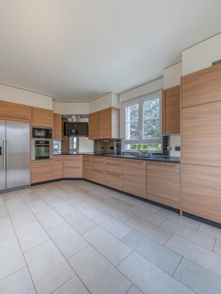 Photo 10 of the property 1182.400010