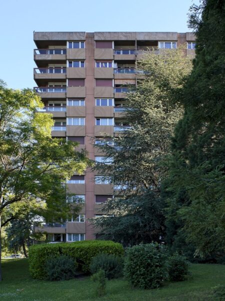 Photo 1 of the property 100040-0382