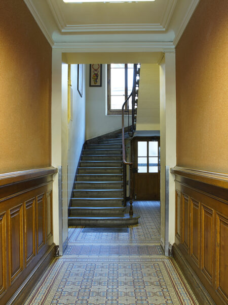 Photo 3 of the property 450020-2165