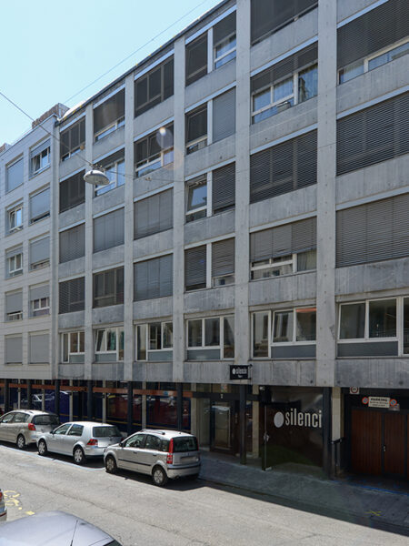 Photo 2 of the property 310040-2454