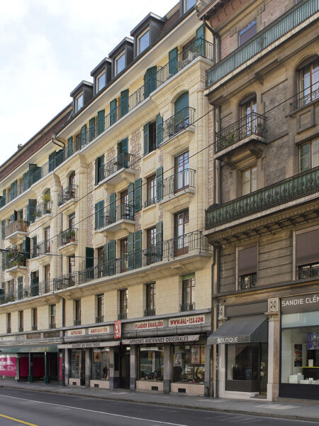 Photo 2 of the property 440010-2456