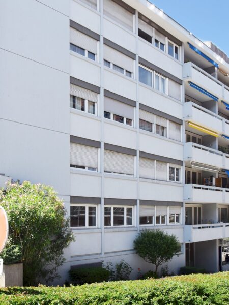 Photo 2 of the property 460030-2744