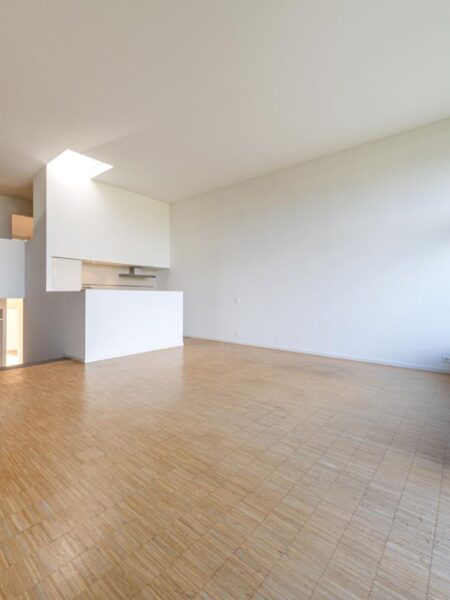 Photo 2 of the property 2475.420010