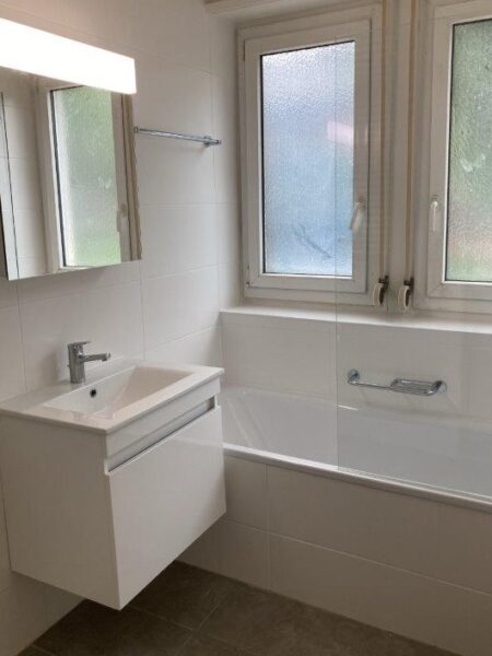 Photo 2 of the property 400040-0522