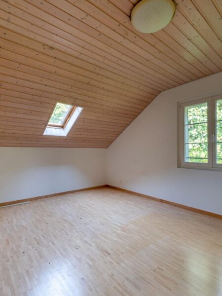Photo 9 of the property 1052.400010