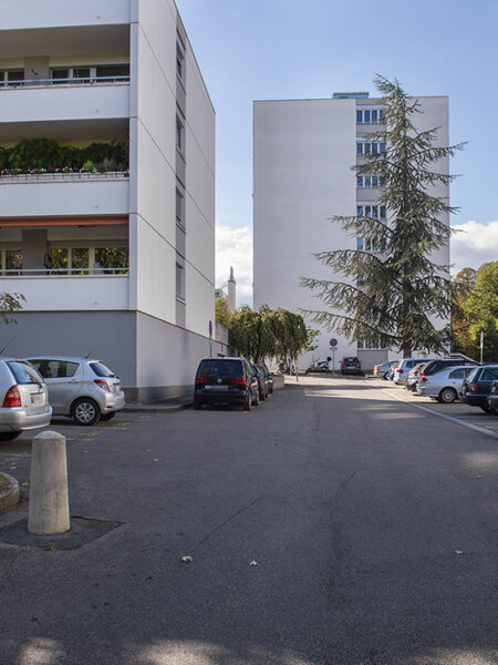 Photo 4 of the property 100250-0255