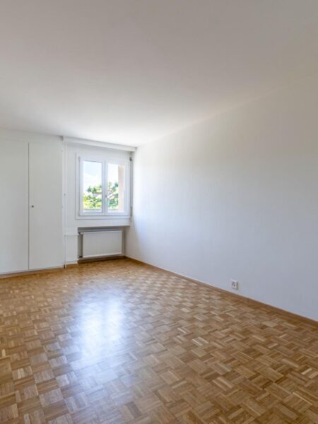 Photo 3 of the property AMR1C