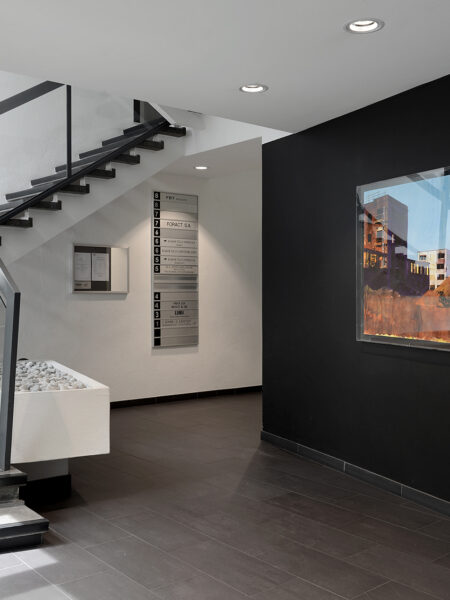 Photo 3 of the property 100100-0432