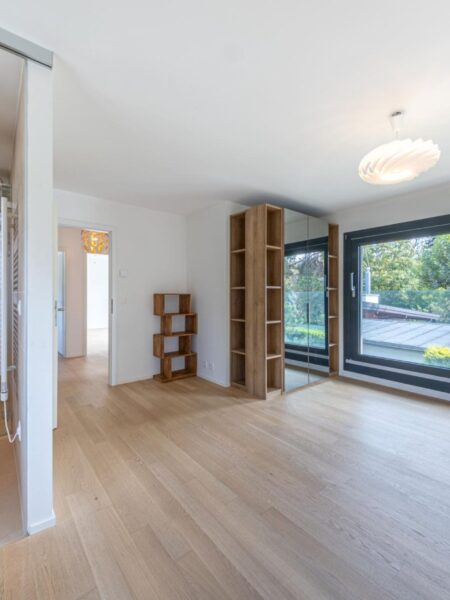 Photo 8 of the property 1380.400010