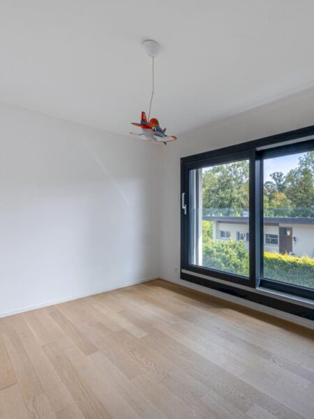 Photo 10 of the property 1380.400010