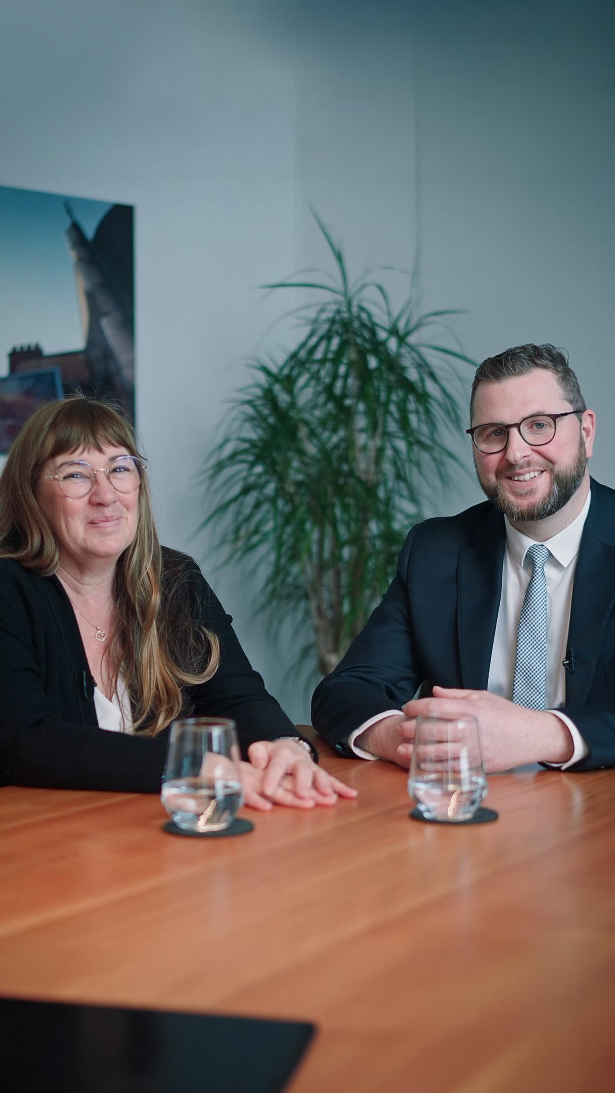 Une gestion technique efficace repose autant sur la maîtrise du bâti que sur la qualité de l’information transmise aux habitants.

Dans cette nouvelle interview, Madame Sandrine DELECROIX et Monsieur Alexandre PONCY, chefs des services techniques chez Moser Vernet & Cie, présentent les enjeux d’une bonne gestion technique d’immeuble : entretien et suivi des installations, planification des interventions et anticipation des travaux.

Ils y expliquent également l’importance d’une communication claire et régulière avec les habitants, afin d’informer sur les interventions à venir, de répondre aux sollicitations et de maintenir une relation de confiance dans la durée.

#meettheteam #moservernetcie #immobilier #gestiontechnique #gestiondimmeubles